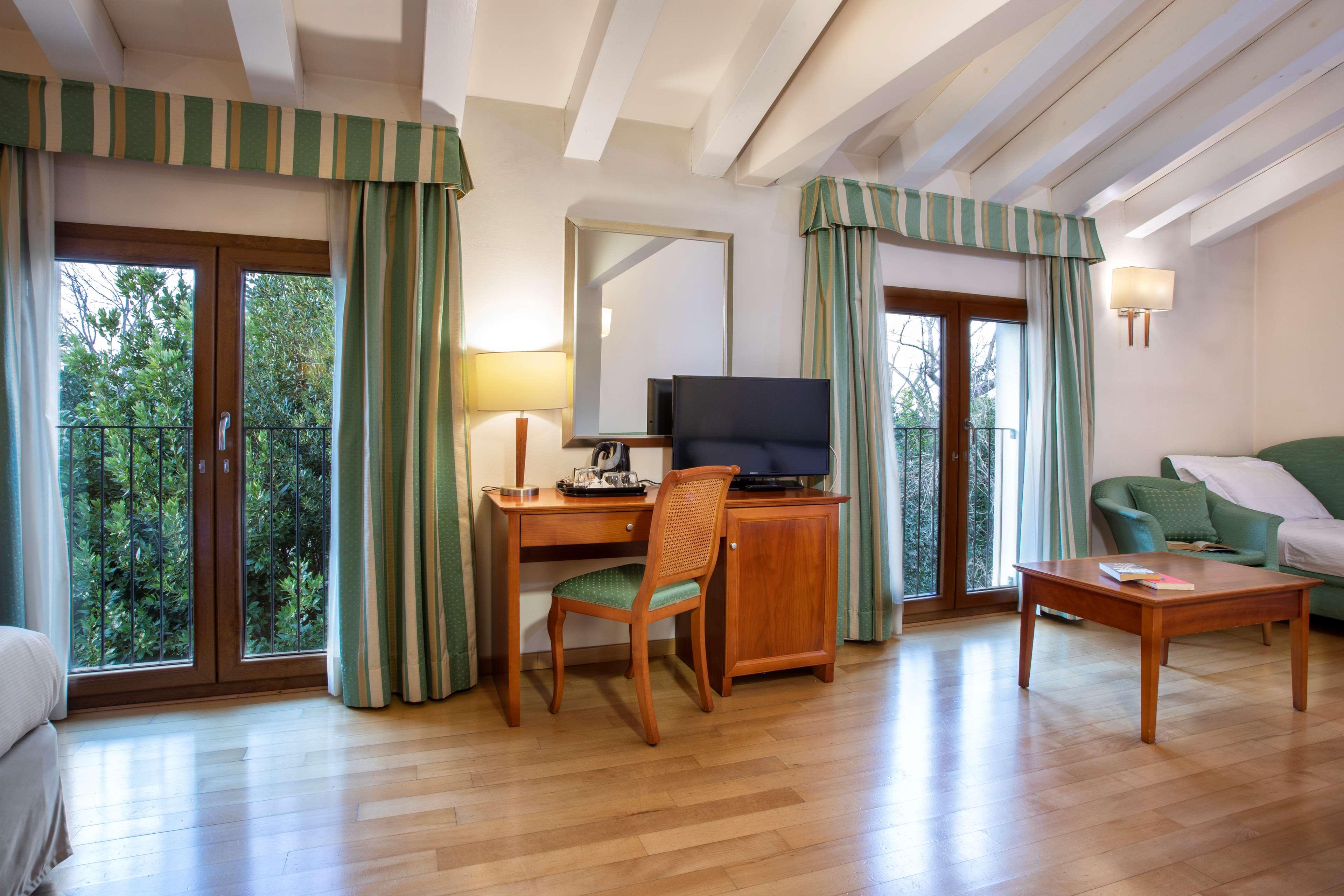 Best Western Titian Inn Hotel Treviso Silea Exterior photo